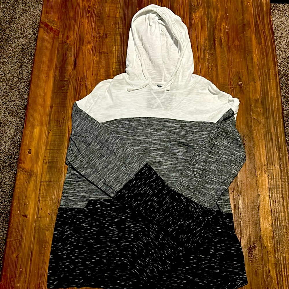 Men’s Broken Threads Hooded T-Shirt